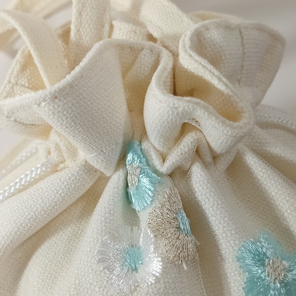 Women's Bucket Handbag Drawstring Purse Ivory Bridal Embroidery Flowers Blue - Picture 2 of 7